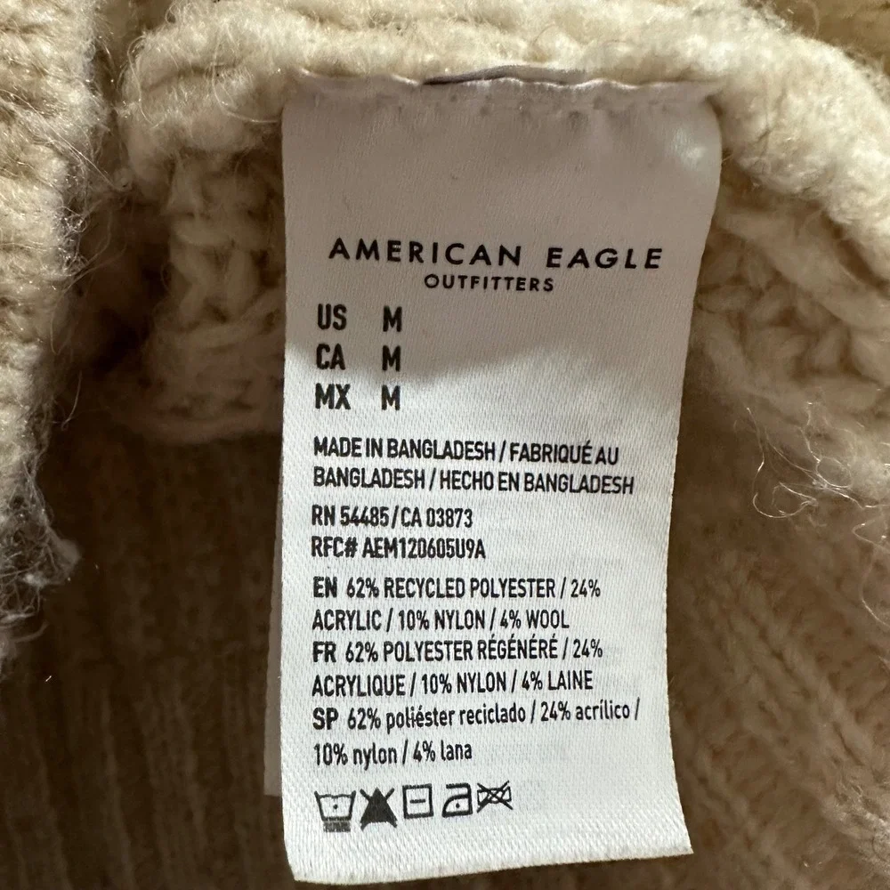 American Eagle Cream Cable Knit‎ Cropped Cardigan Sweater Womens Medium